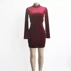 Платье из корейского бархата с открытой спиной