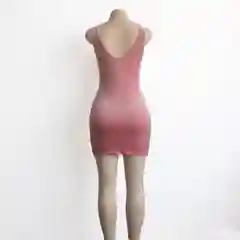 Розовый бархатное платье