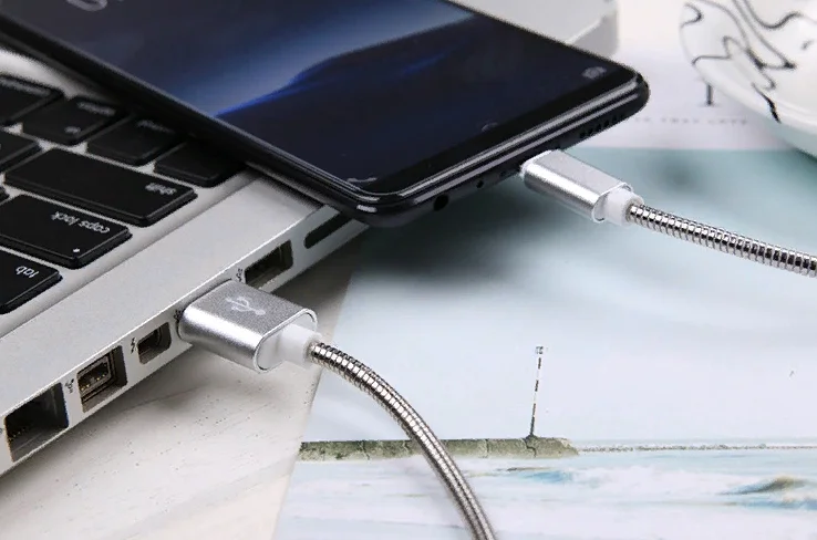 Серебряный кабель usb полностью в металле