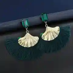Белый серьги