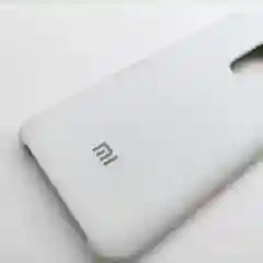 Белый чехол на XIAOMI