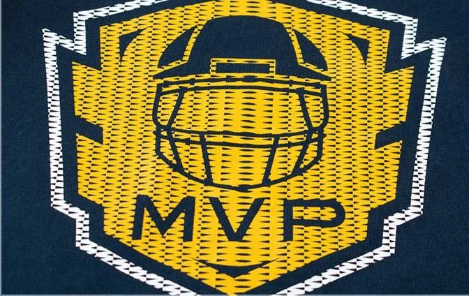 Лонгслив для мальчика с принтом и надписью "MVP"