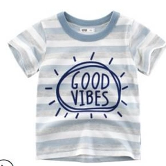 Футболка с надписью "Good vibes"