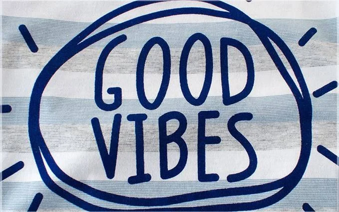 Футболка с надписью "Good vibes"