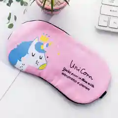 Розовый мультяшная маска для сна