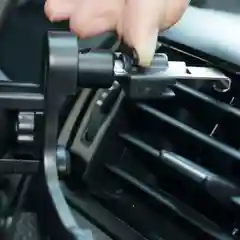Красный универсальный автомобильный держатель с поворотом на 360 градусов креплением