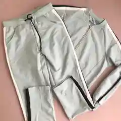 Повседневный костюм