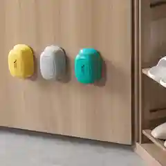 Щетка для обуви с клейким основанием