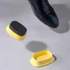 Щетка для обуви с клейким основанием