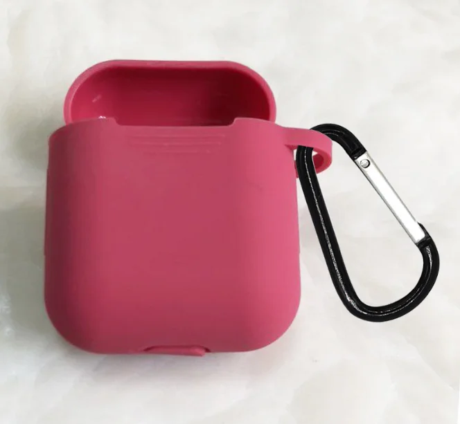 Багровый силиконовый чехол для AirPods с карабином