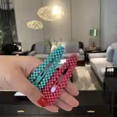 Розовый заколка из цветного жемчуга