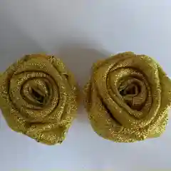 Золотой розы из ткани