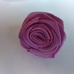 Лавандовый розы из ткани