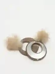 Серьги с меховыми шариками и кольцами Ionna