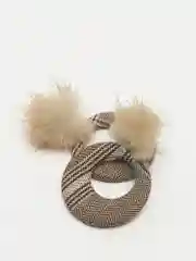 Серьги с меховыми шариками и кольцами Ionna