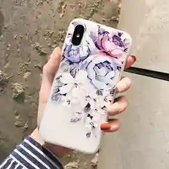 Карамельный чехол на айфон с нежным принтом