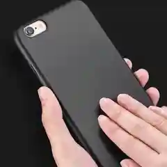 Черный ультратонкий матовый чехол для iPhone
