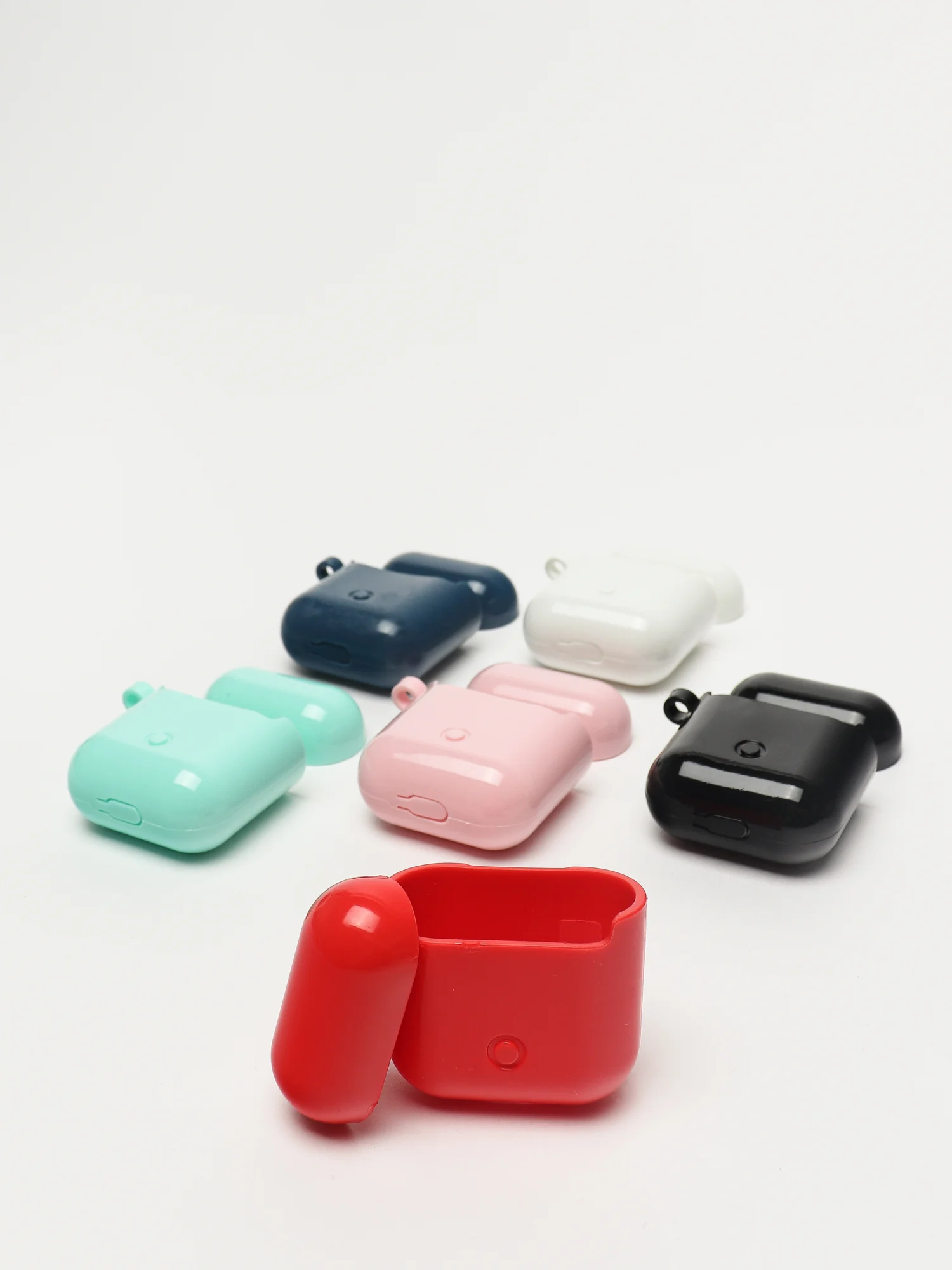 Белый чехол для AirPods 1 / 2
