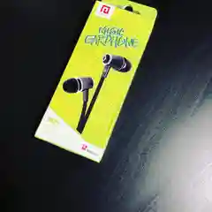 Черный наушники  проводные