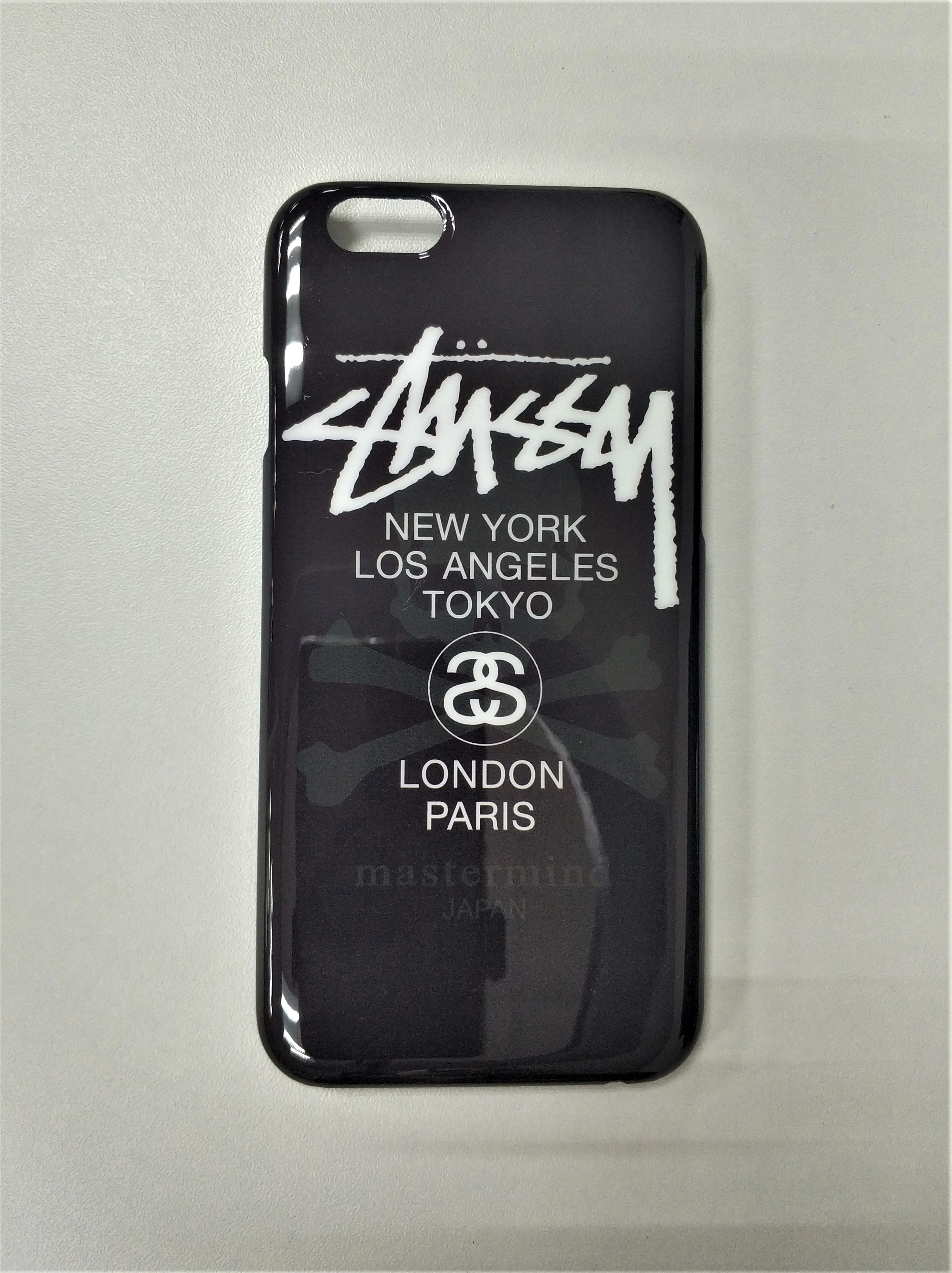 Багровый чехол-накладка iPhone 6 / 6s пластиковый с рисунком