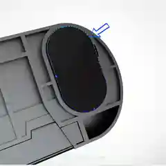 Белый номер телефона с держателем телефона и ароматизатором