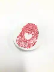 Бежевый попсокет Popsocket держатель для телефона и наушников. Сердце, губы, поцелуй, любовь
