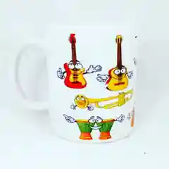 Кружка c мультяшными музыкальными инструментами