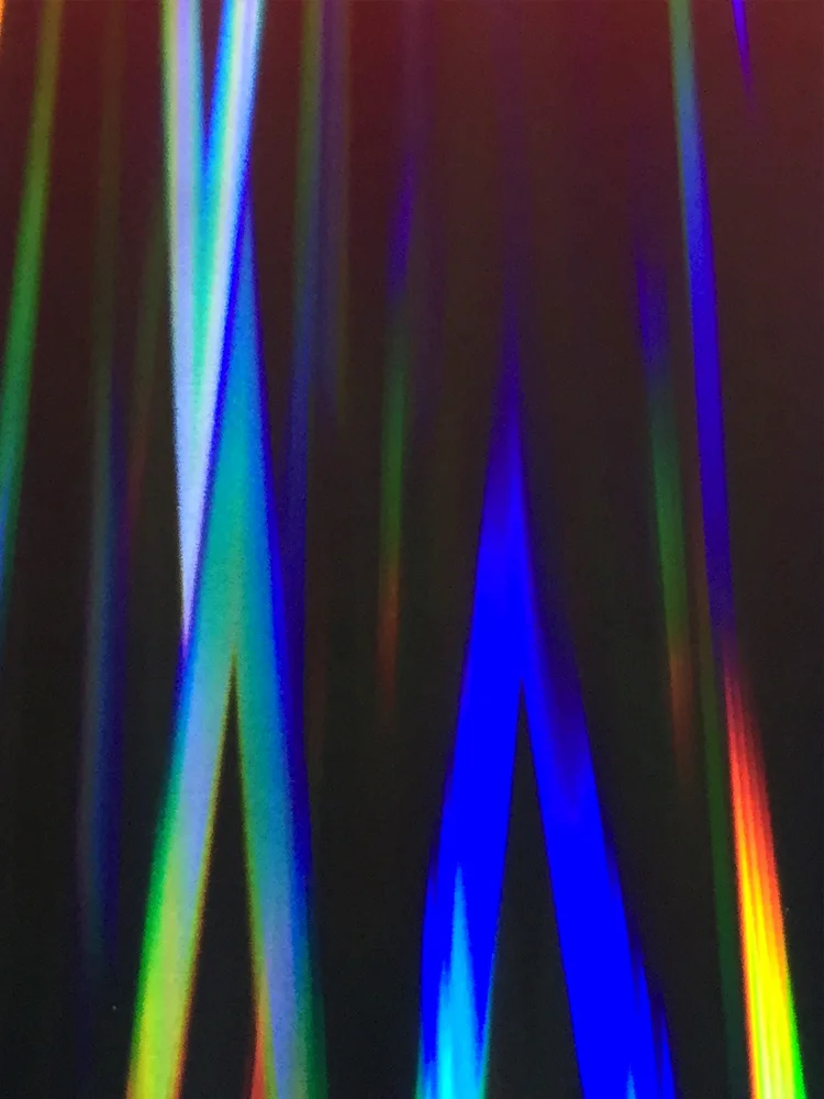 Красный чехол iPhone 11 Омбре Laser Glass (глянцевый с лазерным переливом)