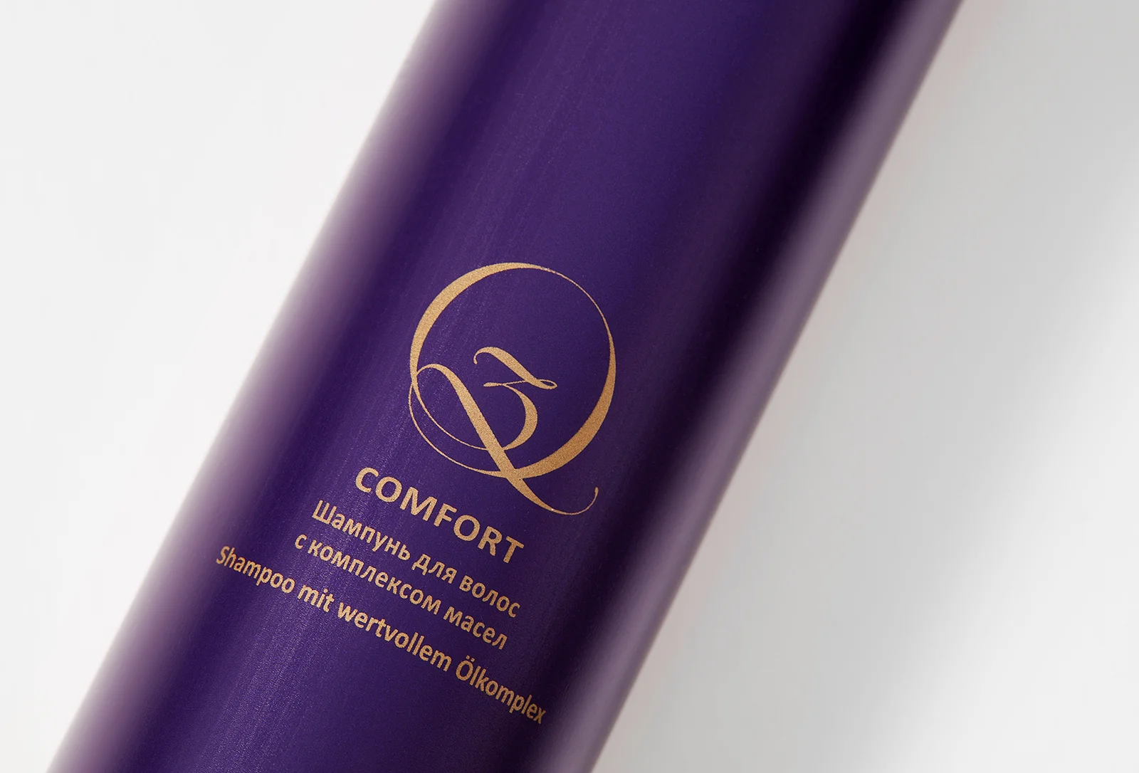 Шампунь для волос с комплексом масел Q3 Comfort Estel Professional
