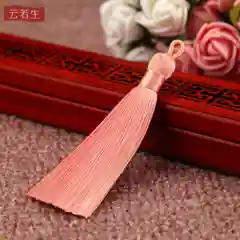 Конфетный кисточки декоративные 8 см для рукоделия и изготовления сережек