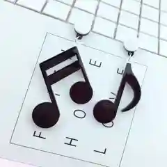 Серьги" Ноты", цвет черный