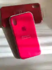 Фуксия защитный силиконовый чехол для iPhone XR с яблоком