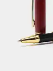Ручка перьевая, красного дерева или шариковая