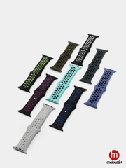Силиконовый ремешок с перфорацией для Apple Watch 42 мм 44 мм