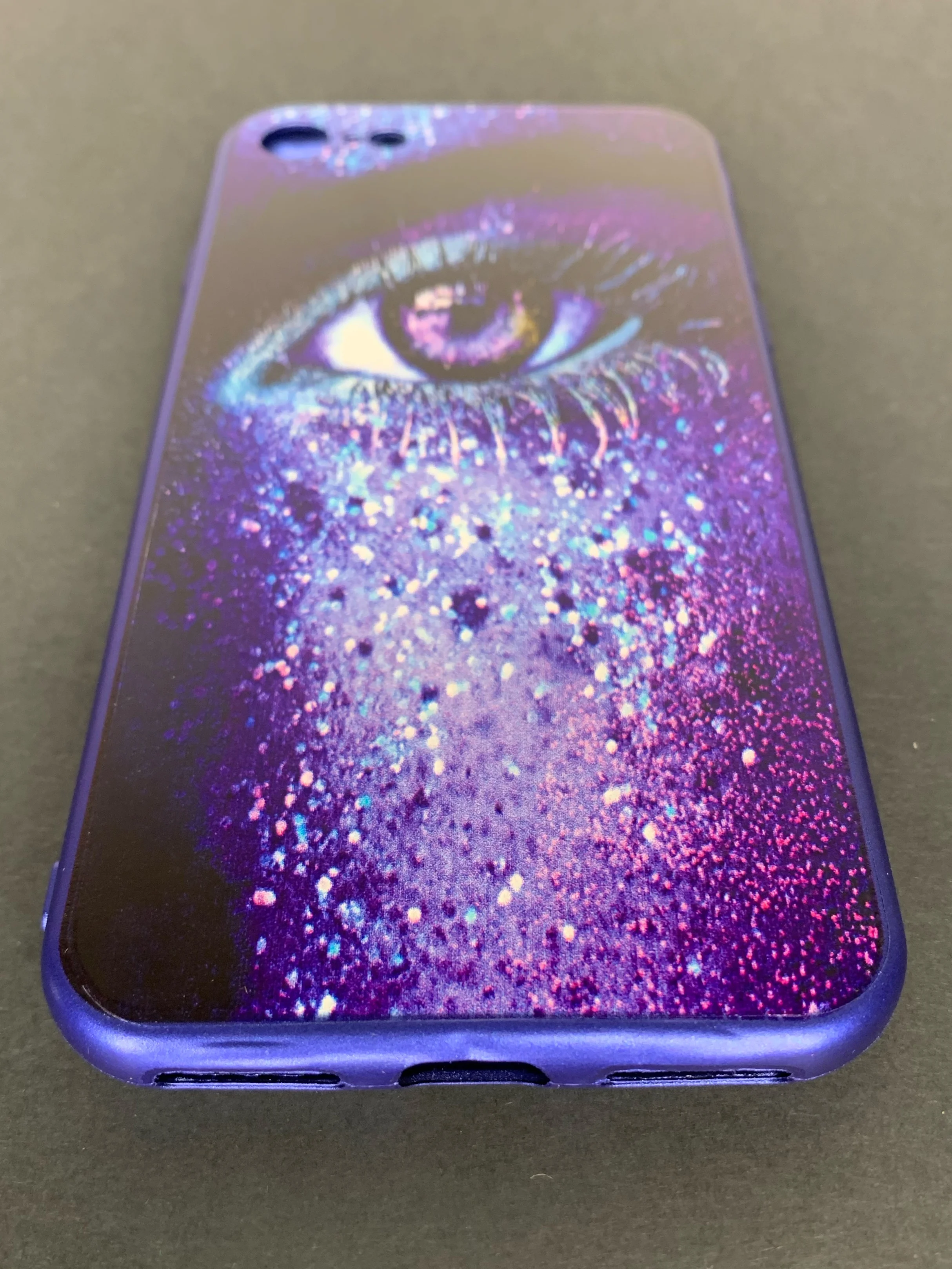 Чехол для iPhone из гибкого пластика