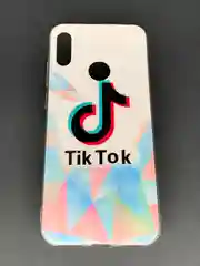 Чехол для iPhone из гибкого пластика "Tik Tok"