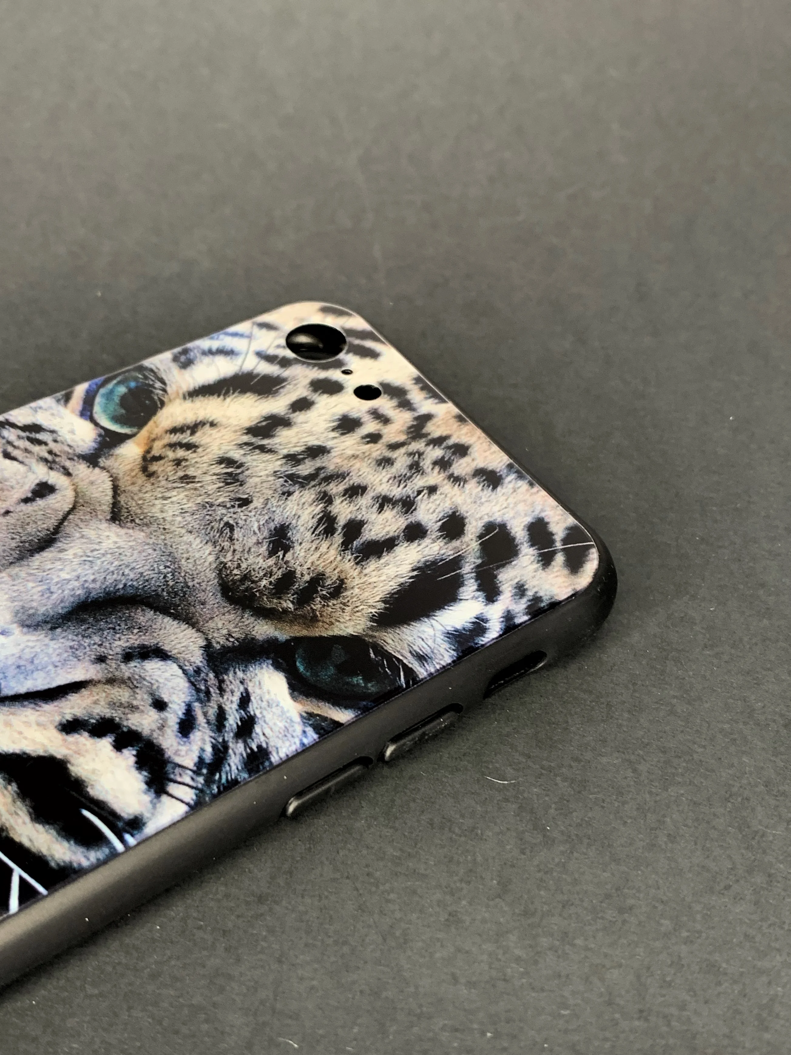 Чехол для iPhone из гибкого пластика "Волк. Барс"