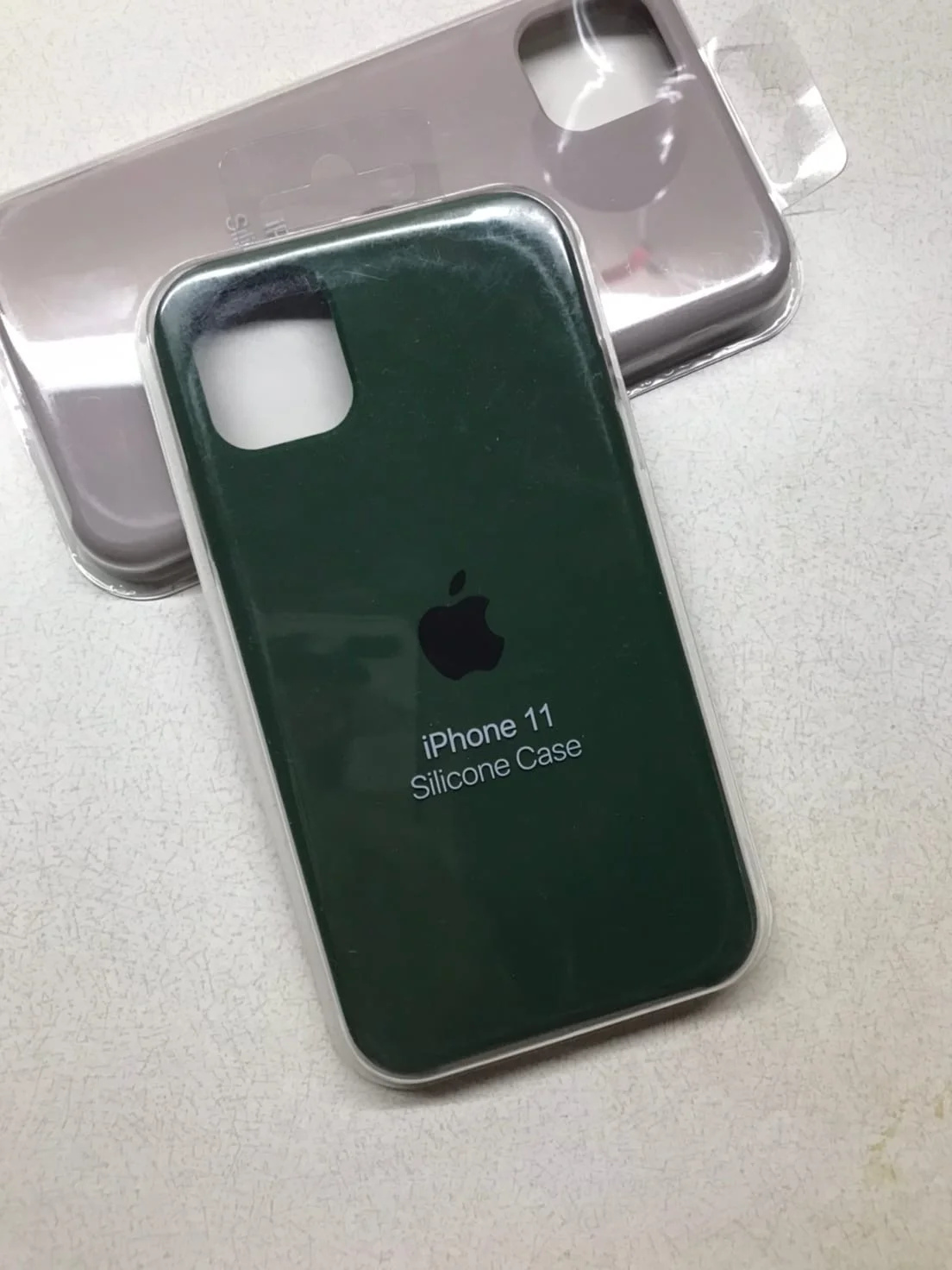 Зеленый защитный чехол для телефона на Iphone 11