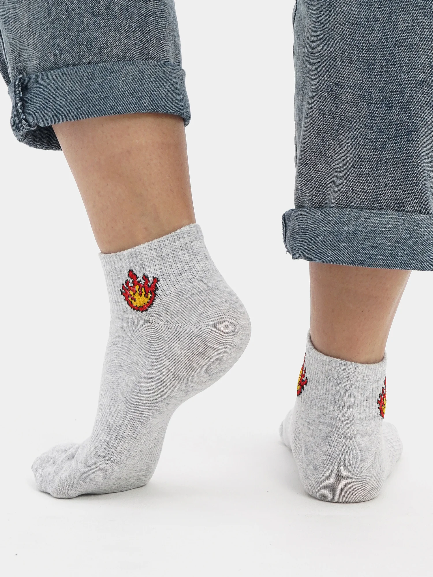 Серебряный носки женские с принтом "Fire" короткие, низкие