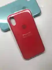 Красный защитный силиконовый чехол для iPhone XR с яблоком