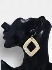 Серьги из ротанга плетенные