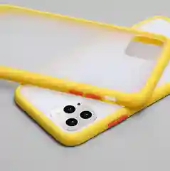 Желтый чехол для iphone