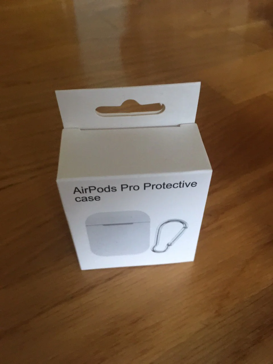 Серебряный чехол для Apple Airpods