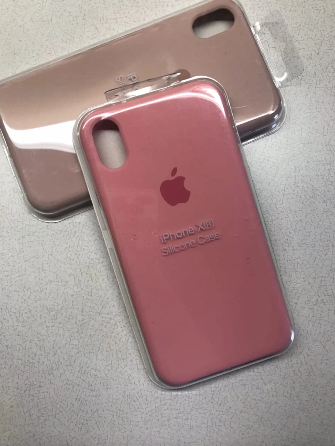 Конфетный защитный силиконовый чехол для iPhone XR с яблоком
