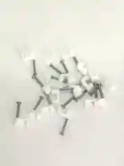 Скоба плоская пластиковая 5мм