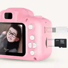 Розовый фотоаппарат детский