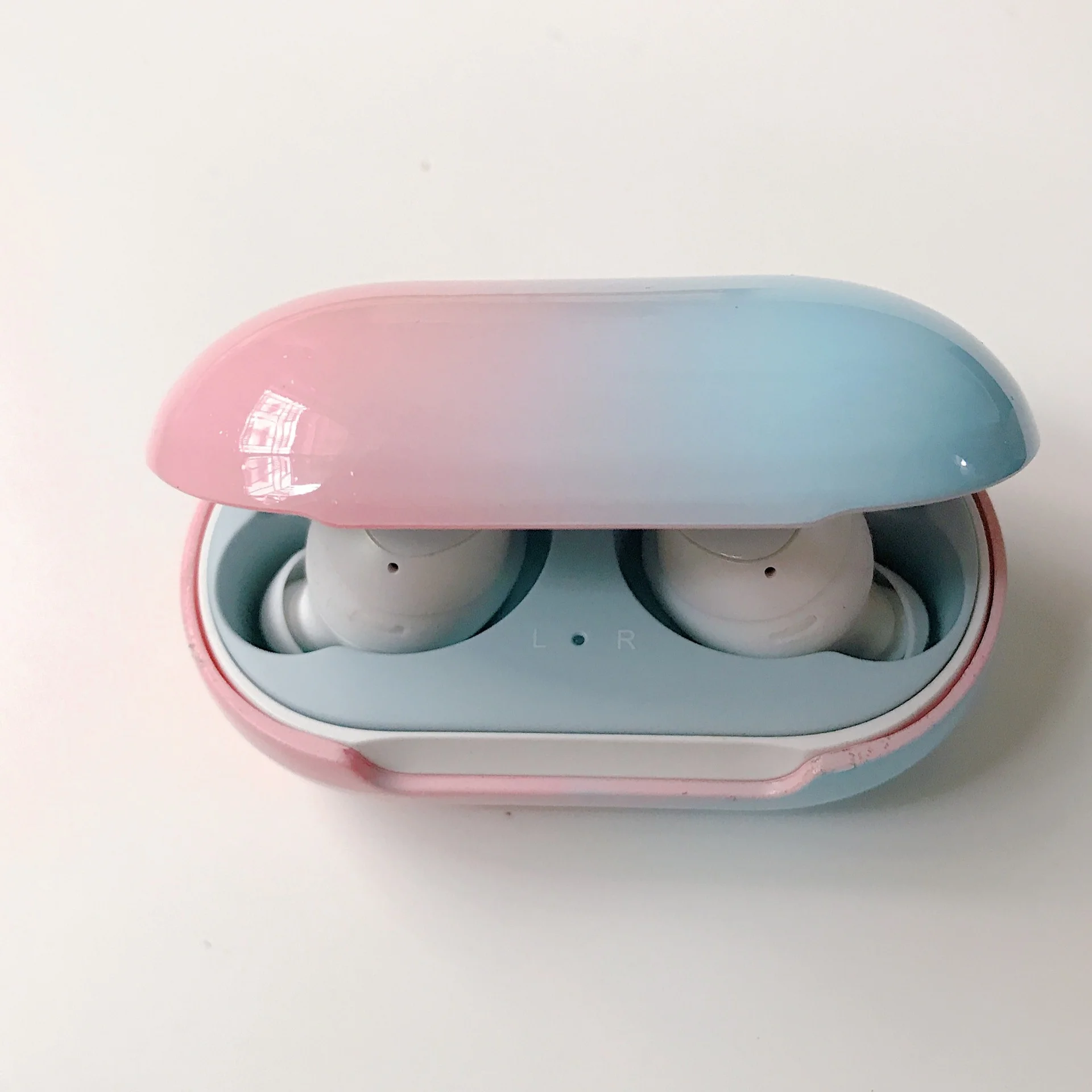 Черный чехол для наушников Samsung Galaxy Buds+