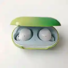 Серебряный чехол для наушников Samsung Galaxy Buds+