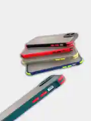 Чехол для iPhone (Айфон) с защитой камеры, ударопрочный бампер по углам, матовое покрытие