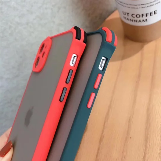 Чехол для iPhone (Айфон) с защитой камеры, ударопрочный бампер по углам, матовое покрытие